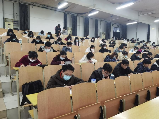 图为答题环节