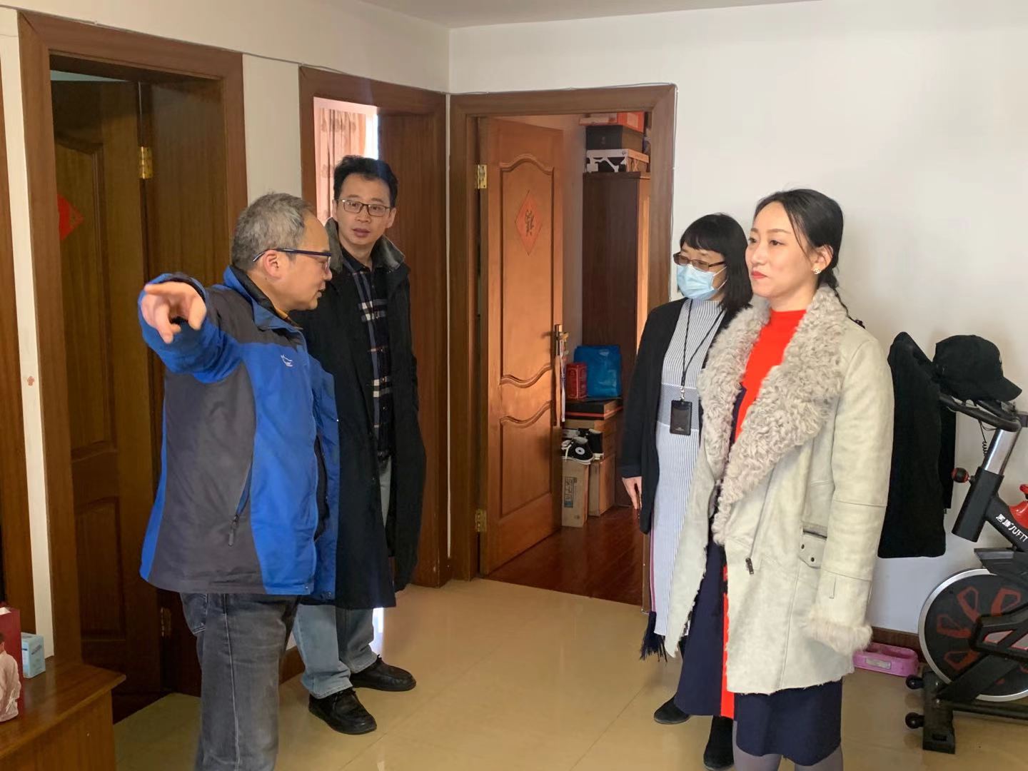 慰问老教师代表