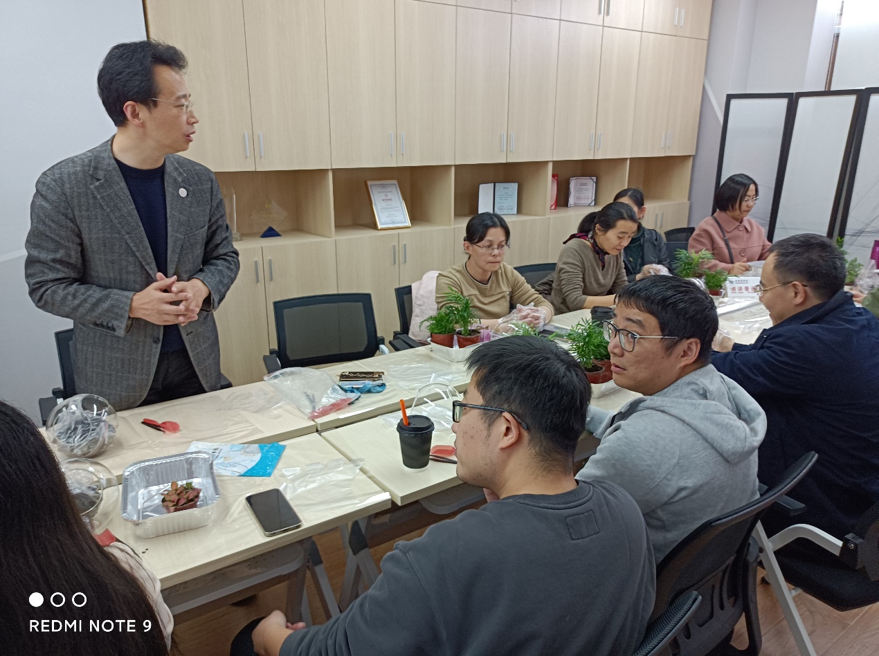 图为结对活动现场