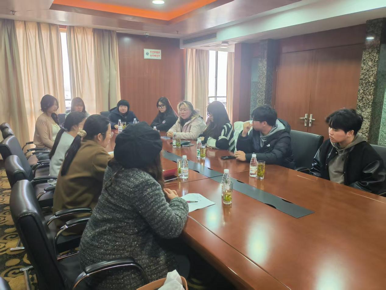 图为会议现场